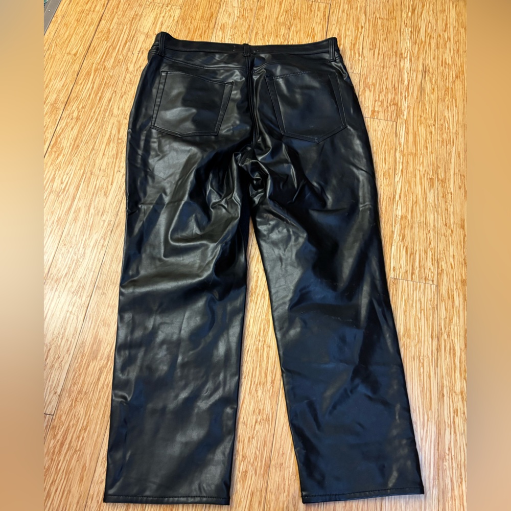 Abercrombie & Fitch Black Ankle Straight Jeans Curve Love. Size 18